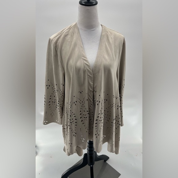 Chico's Size 3 (XL) Faux Suede Tan Blazer Jacket Laser Cut Out Pattern Scalloped - Picture 1 of 9